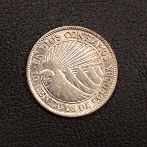 Read more about the article 1936 Nicaragua 10 Centavos Silver AU Detail