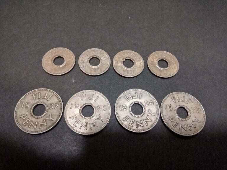 Read more about the article Fiji coin lot of 8 Pennies and Half Pennies