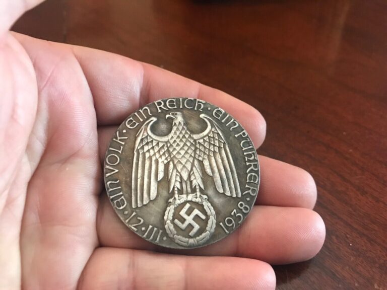 Read more about the article LARGE 1938 GERMAN WAR EAGLE WWII COMMEMORATIVE COIN