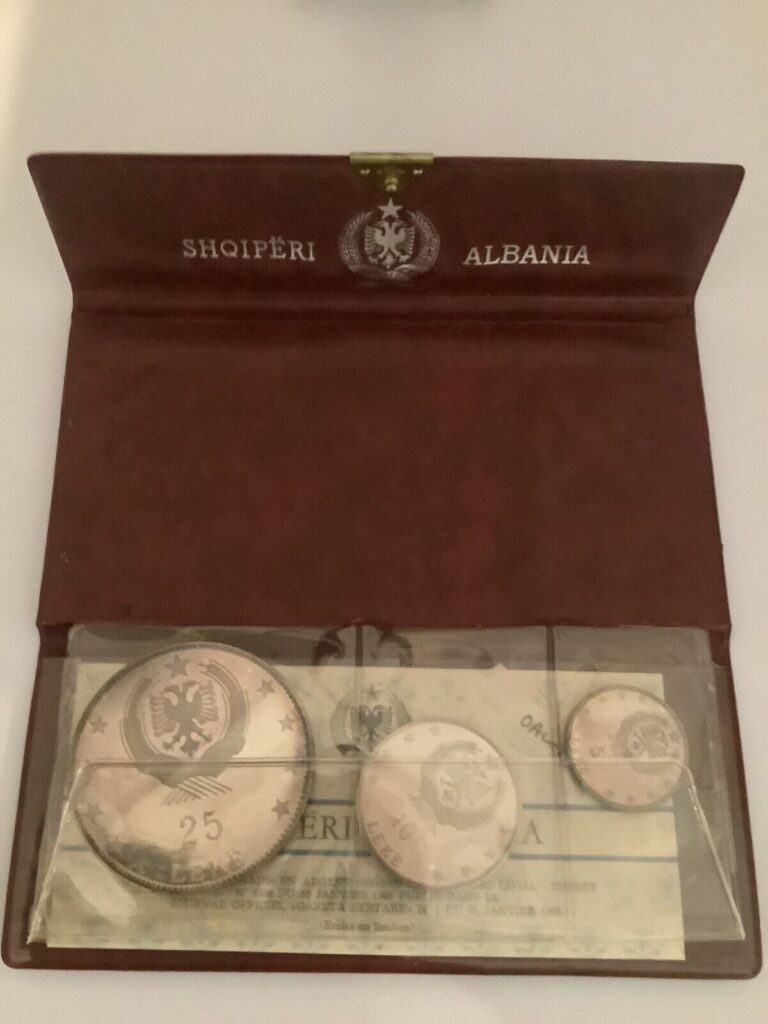 Read more about the article 1968 Shqipëri Albania 3-Coin Proof Set .999 SILVER 25  10  5 Leke w/ Case (1)