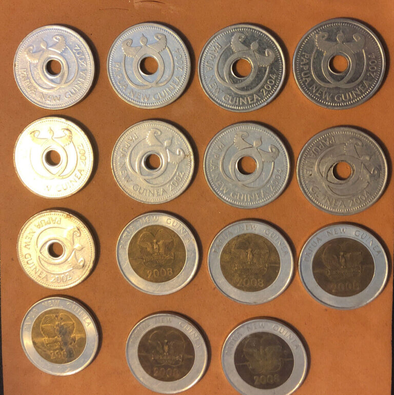 Read more about the article 2002 2004 2008 Papua New Guinea 1  2 Kina – LOT OF 15 Coins-33.3MM-KM#51 KM#6a