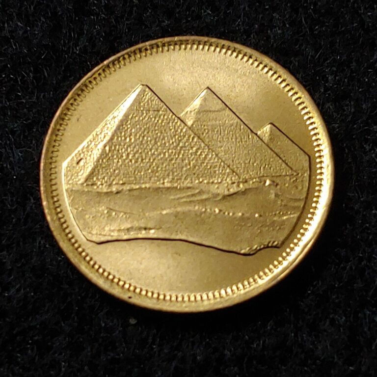 Read more about the article 1984 Egypt 1 Qirsh – Pyramids of Giza coin uncirculated