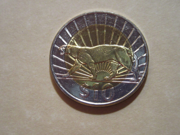 Read more about the article Uruguay 2015 10 peso dollar PANTHER coin  nice Uncirculated coin animal