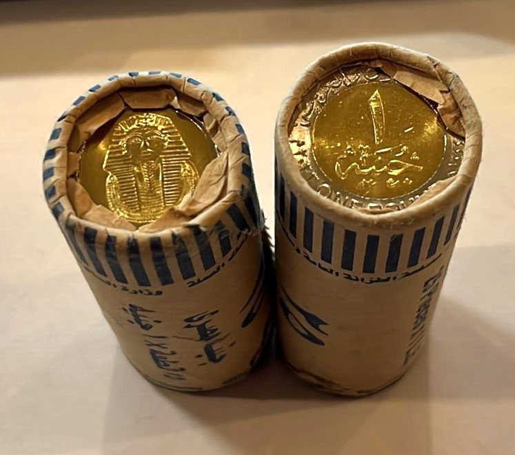 Read more about the article Egypt 1 Pound FULL ROLL 25 COINS King Tut Bimetal 2023 UNC MINT KM940