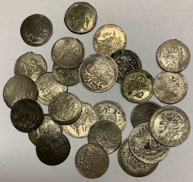 Read more about the article Ottoman Empire  Egypt Lot of 25 Pieces  1800s Egyptian Silver 10 and 20 Para Coins