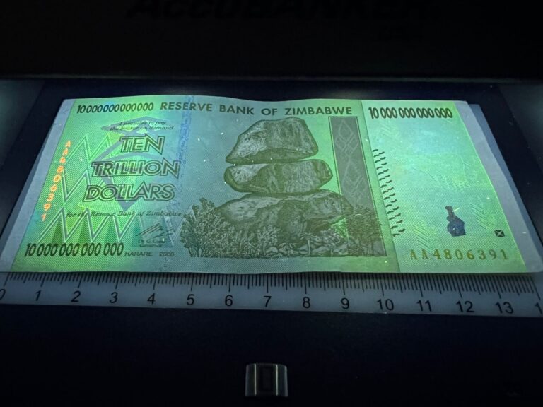 Read more about the article Zimbabwe One 10 Trillion Dollar Bill Banknote Money Currency Hyperinflation