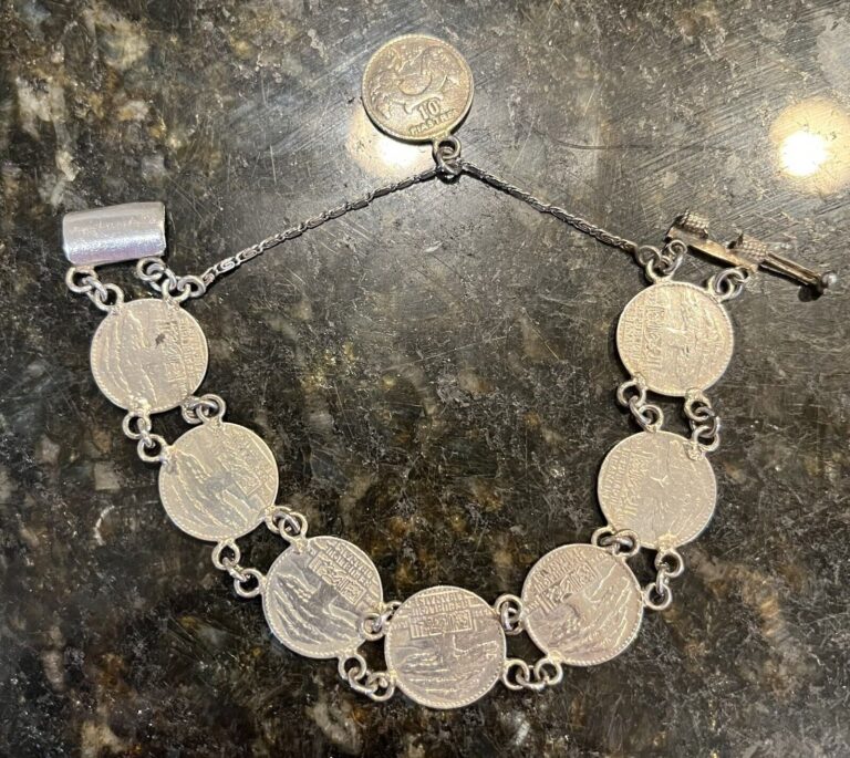 Read more about the article Coin Charm Bracelet 600 Silver 8 Silver Lebanese 50 Piasters Coins Middle East