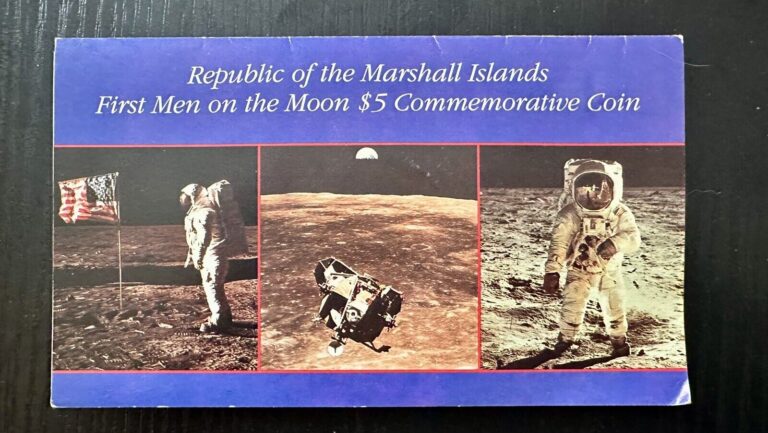 Read more about the article Vintage 1989 Commemorative $5 Coin Apollo 11 Astronauts: Marshall Islands