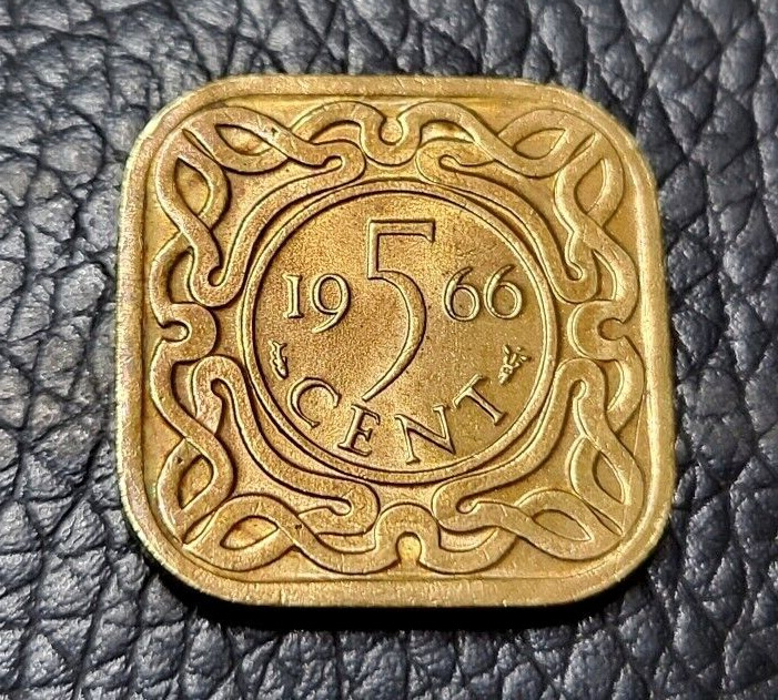 Read more about the article 1966 Suriname (Dutch) 5 Cents Coin