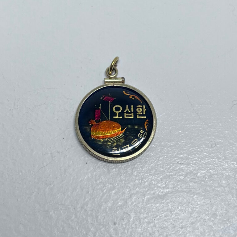 Read more about the article Hand Painted South Korea Coin Pendant