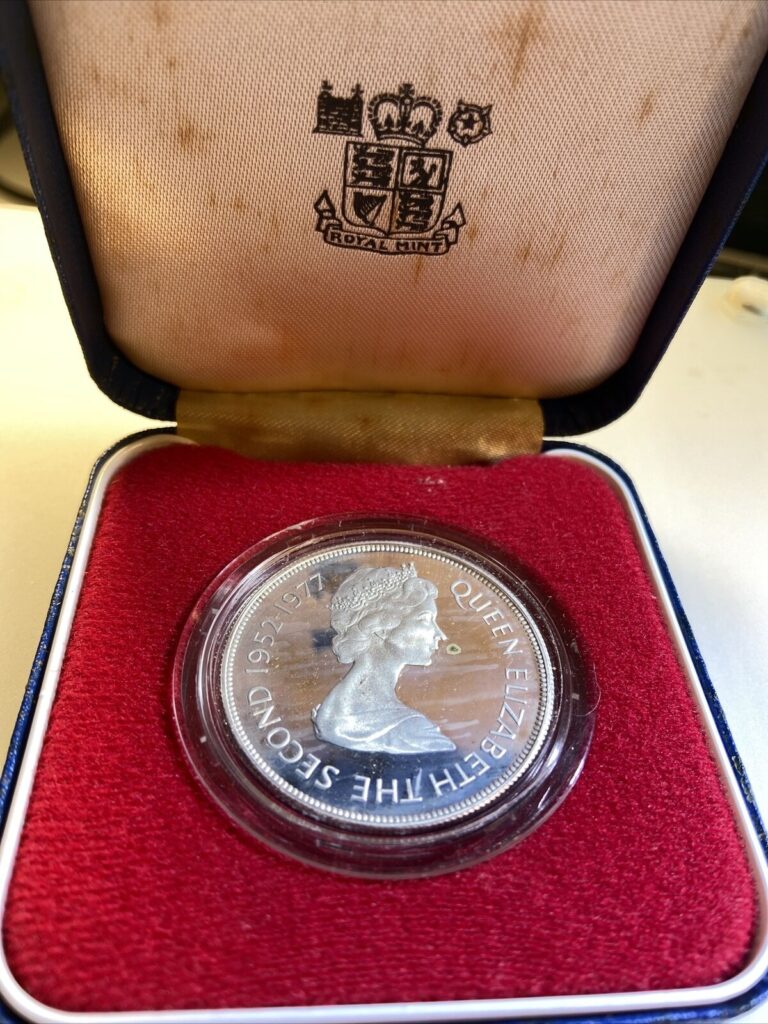 Read more about the article 1952-1977 Gibraltar 25 Twenty Five Pence Proof BU Uncirculated Queen Elizabeth