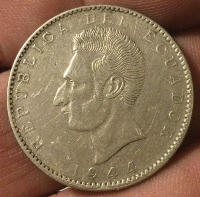 Read more about the article 1944 Ecuador 2 Sucres Silver Coin