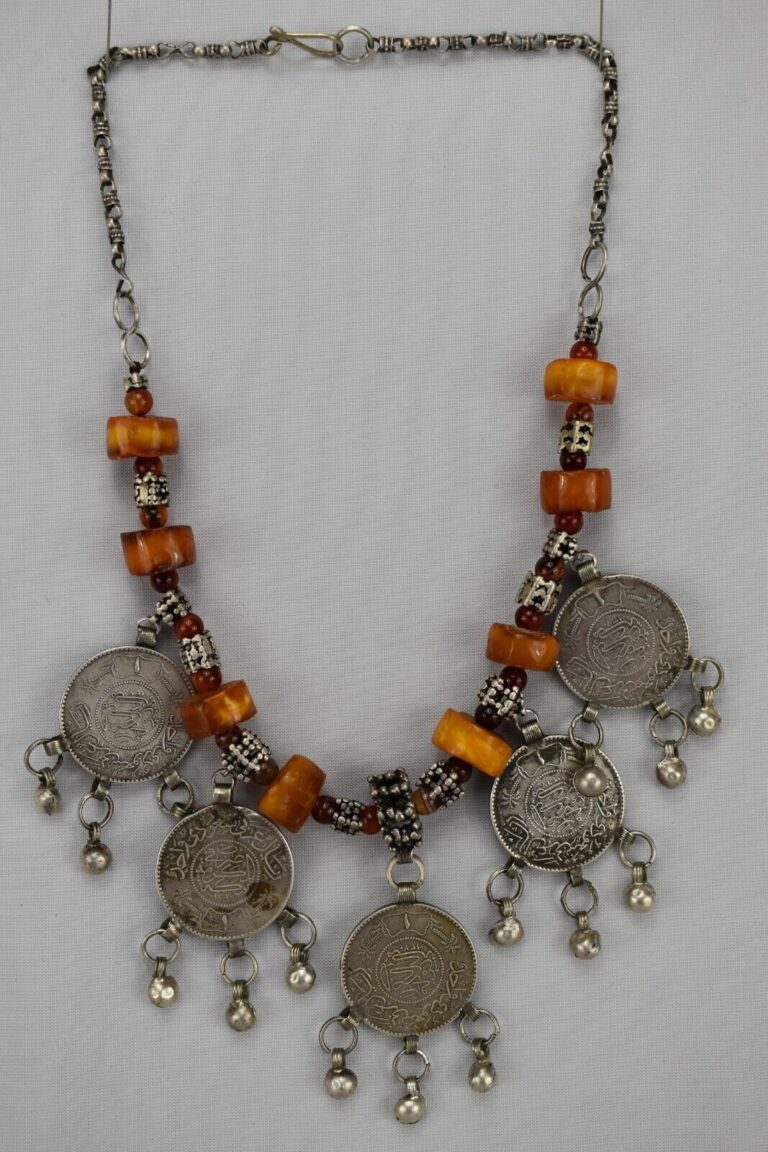 Read more about the article Antique Ethnic Amber and Silver Yemen Necklace Saudi Coins