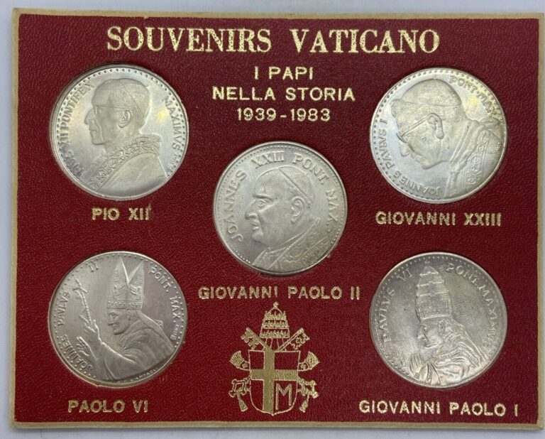 Read more about the article Souvenir Del Vaticano Silver Popes (1939-1983) Coin Set
