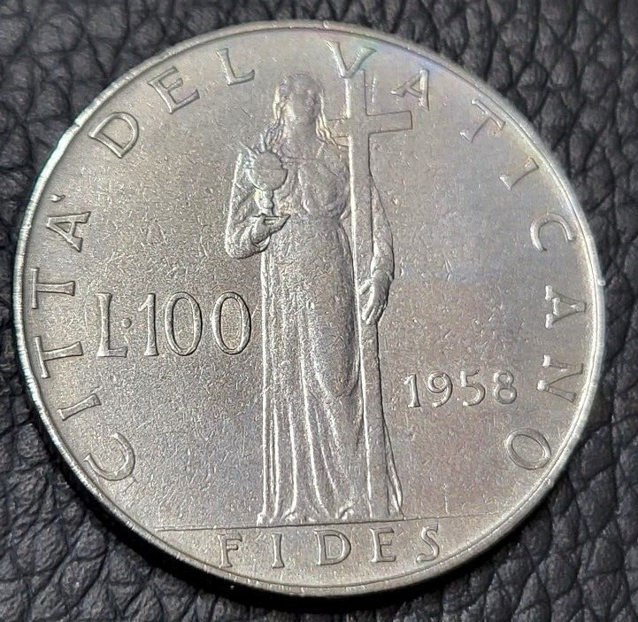 Read more about the article 1958  VATICAN CITY 100 LIRE COIN