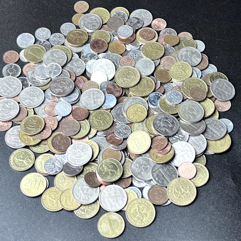 Read more about the article Finnish Coins 🇫🇮 1 KG of Random Coins from Finland  a Lot of ~300 Coins 🇫🇮