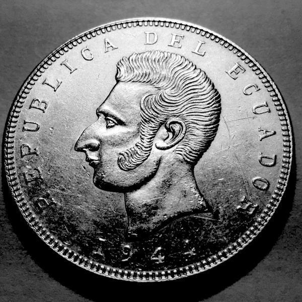 Read more about the article 1944 Mo Republica Del Ecuador 25 Sucres World Silver coin * High Grade *