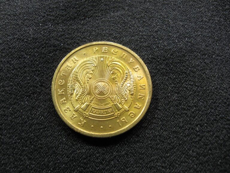 Read more about the article old world foreign coin KAZAKHSTAN 50 tyin 1993 KM5 (168)