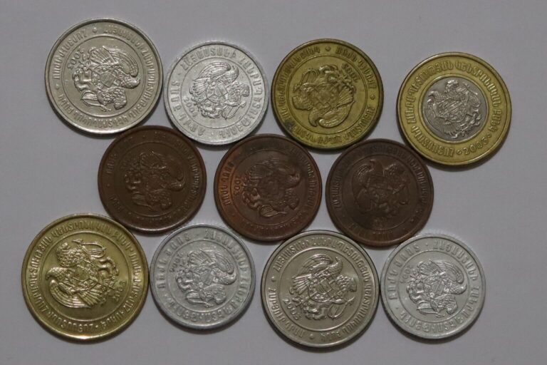 Read more about the article ARMENIA – 11 COINS LOT B49 ZE50