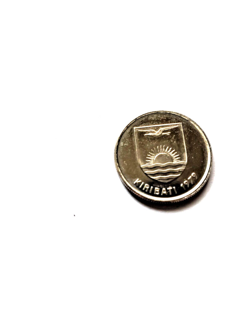 Read more about the article Sale! 1979 Kiribati 5 Cents Coin  KM3 Uncirculated / Lizard