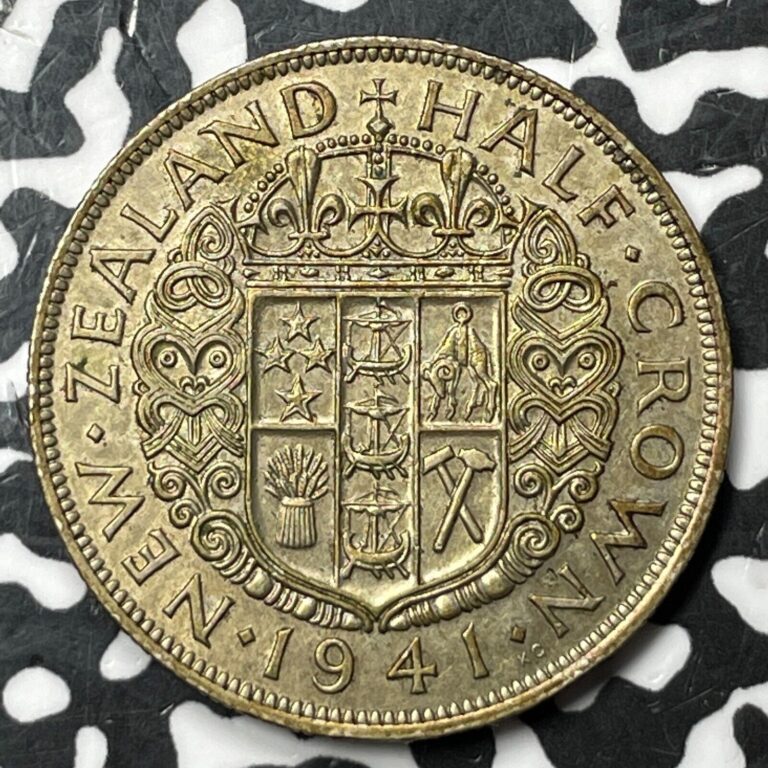 Read more about the article 1941 New Zealand 1/2 Crown Half Crown Lot#D7934 Silver!