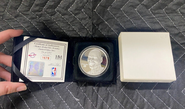 Read more about the article Michael Jordan Chicago Bulls 1.5 Ozt .999 Silver Elite Medallion Round Coin COA