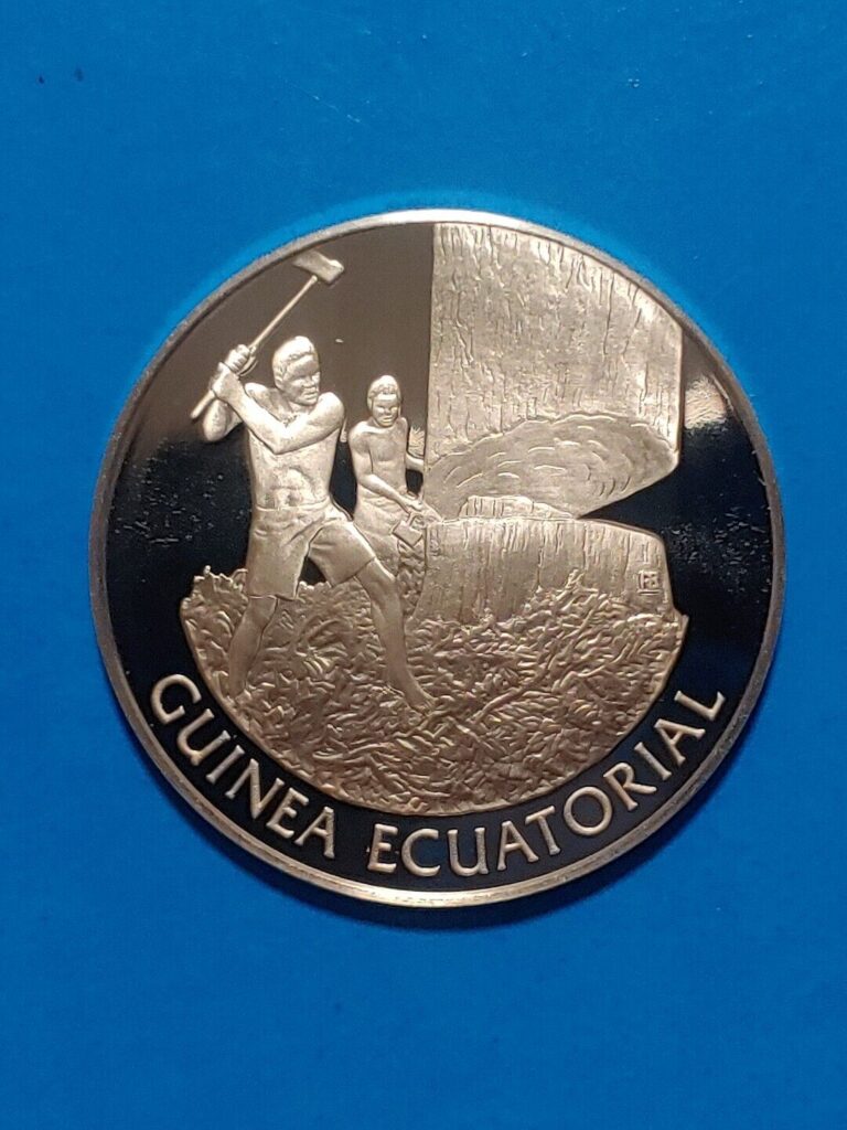 Read more about the article 1978 Equatorial Guinea (United Nations Metal) – .925 Silver – 32mm – #175