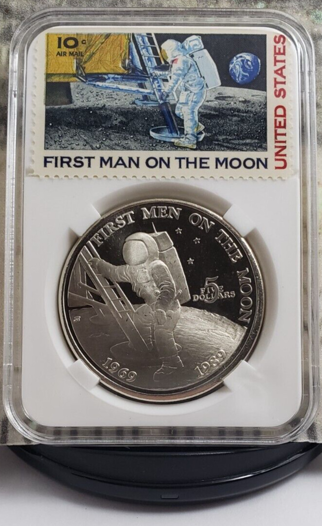 Read more about the article 1989 $5 Marshall Island First Men on the Moon Coin with Vintage Stamps – Nice!