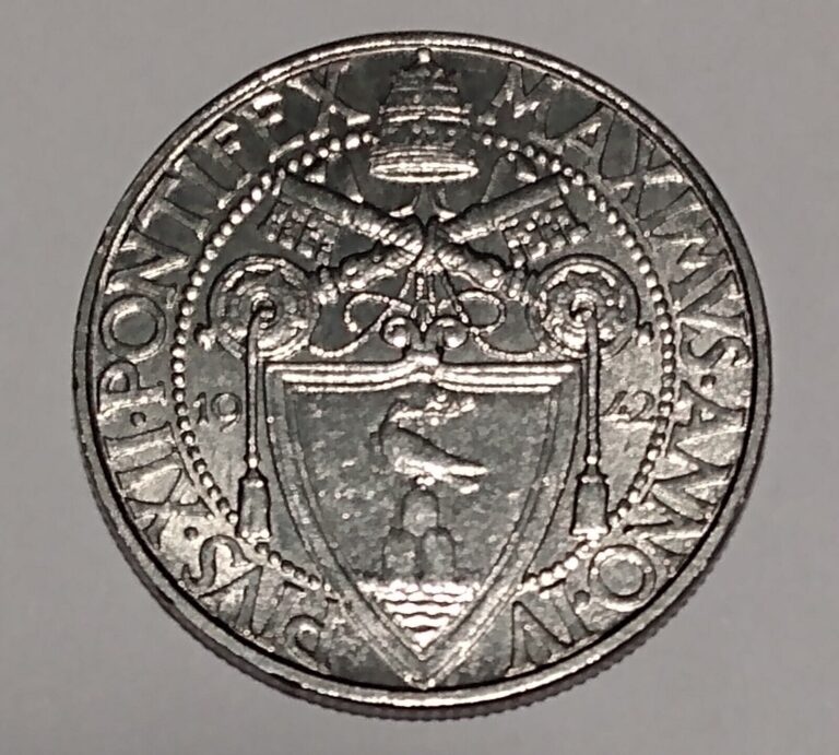 Read more about the article 1942 VATICAN CITY 2 LIRE STAINLESS STEEL COIN circulated