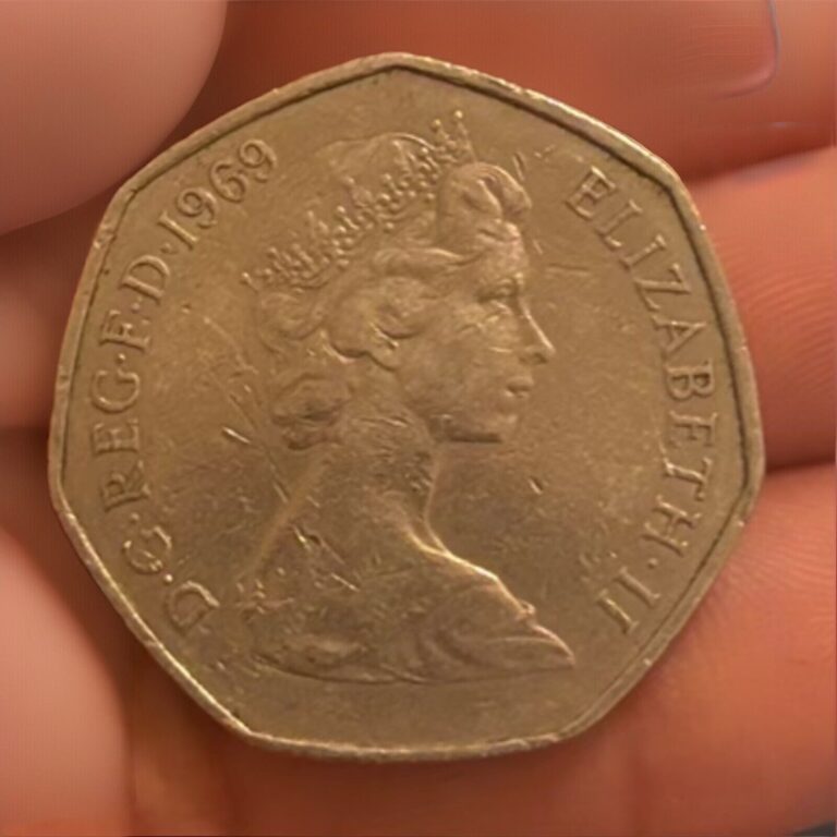 Read more about the article Coin 1969  Queen Elizabeth II  NEW PENCE 50  vintage RARE !