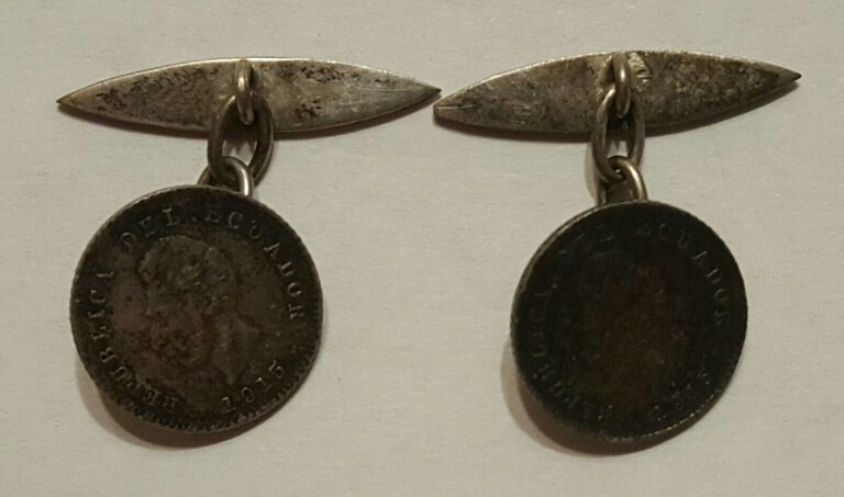 Read more about the article 1915 Cufflinks Coin Authentic Republic Del Ecuador