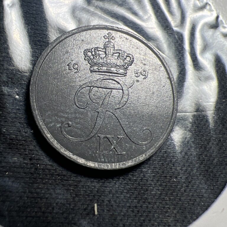 Read more about the article 1959 Denmark 2 Ore Beautiful High Grade Zinc Coin! Z4346