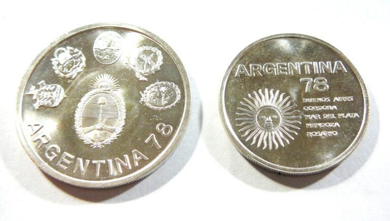 Read more about the article 1977 ARGENTINA 1000 and 2000 PESOS SILVER WORLD FOOTBALL SILVER COINS SD16