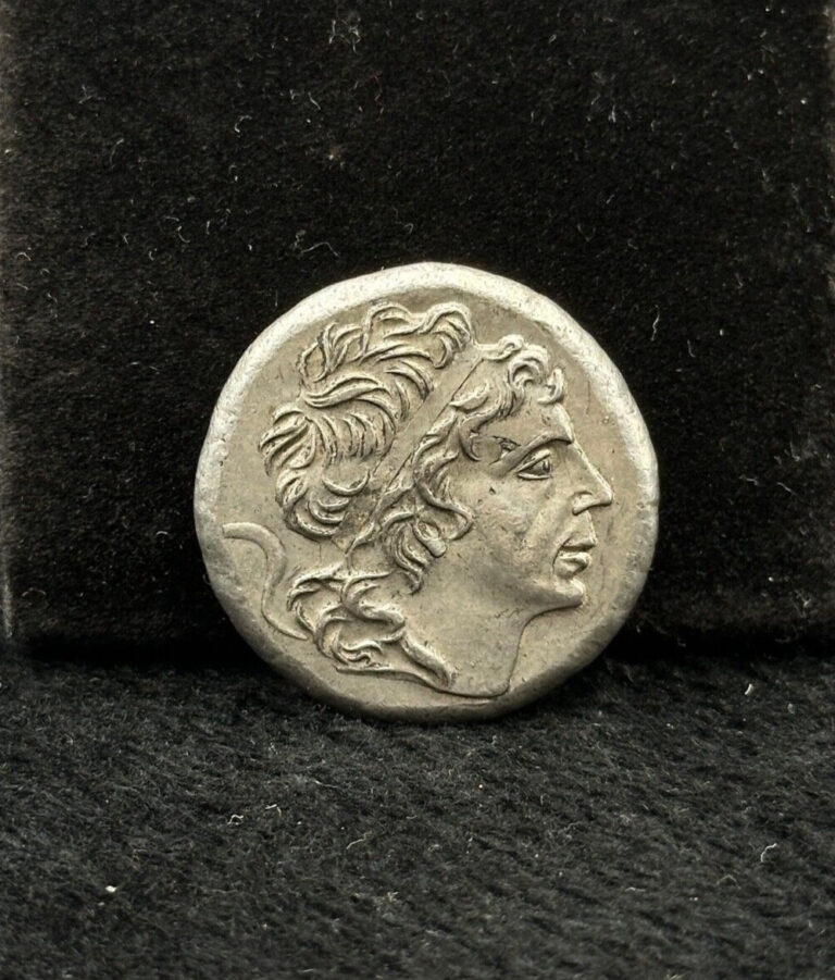 Read more about the article Beautiful Ancient Macedonia Alexander The Great Silver Plated Unique Big Coin