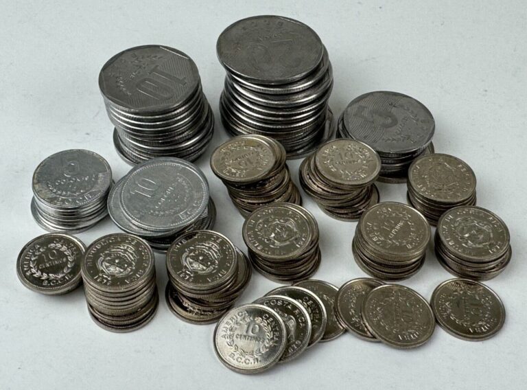 Read more about the article LARGE Costa Rica Coin LOT Coins BULK *** Costa Rican COLONES and CENTIMOS