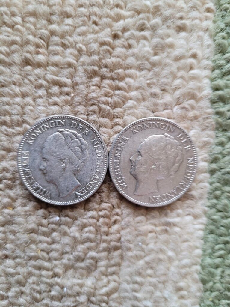Read more about the article 2 One Gulden 72% silver coins  1931and1940  Netherlands