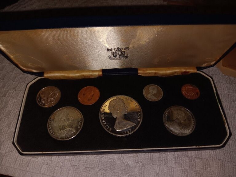 Read more about the article 1967 New Zealand Coin Set Rare Vintage Collectable Antique