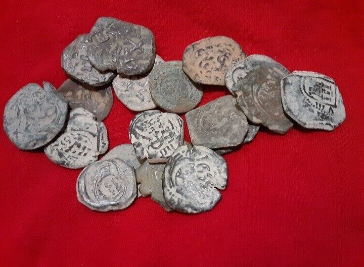 Read more about the article Super RARE 1600’s Spanish Pirate Shipwreck Cob Coin Era Maravedi Colonial RANDOM