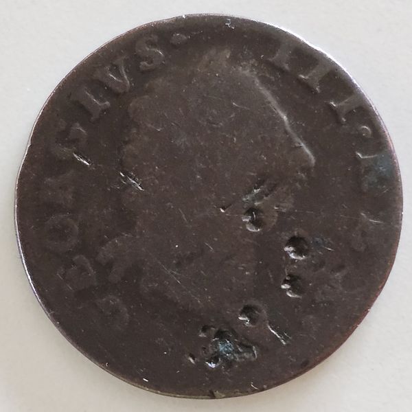 Read more about the article IRELAND  c. 1766-1769    1/2 Penny  KM# 137 or 138 ?  Copper  Well Worn w Dings