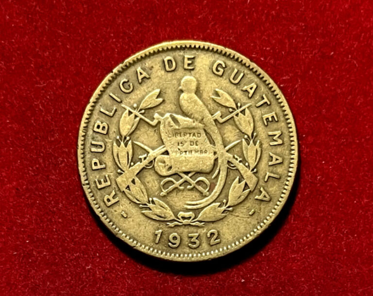 Read more about the article Guatemala 1932 2 (Dos) Centavos Brass Coin KM#250 3M Mintage T686