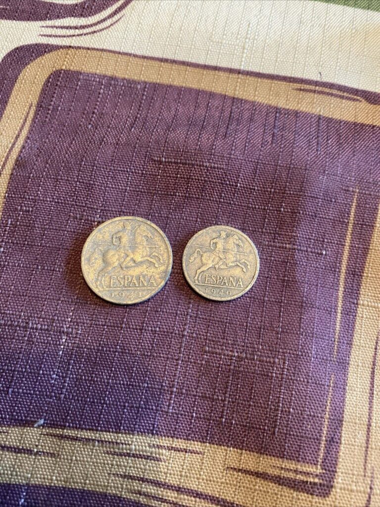 Read more about the article 2 WWII Coins  Spain 1941 10 Cents  1940 5 Cents Coins