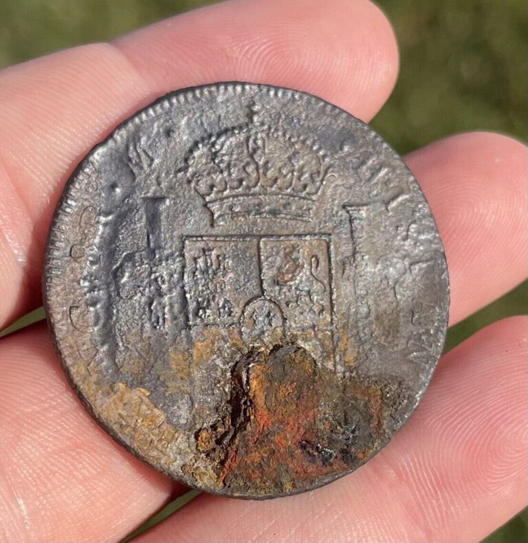 Read more about the article 1800? 8 Reales Spanish Colonial Silver Old Coin SHIPWRECK Guatemala Mint  Clump