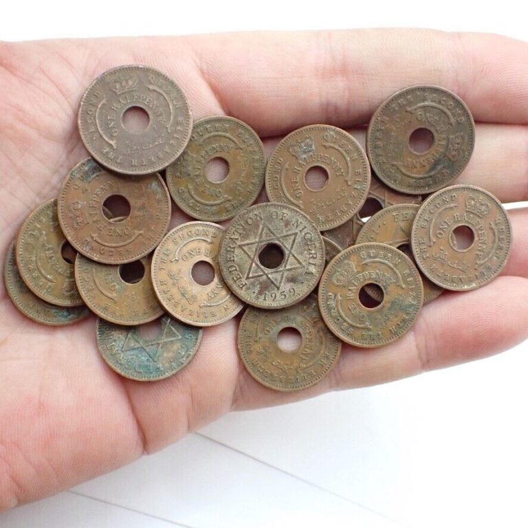 Read more about the article 17 pcs antique British WEST AFRICAN Nigeria half penny old coins currency trade