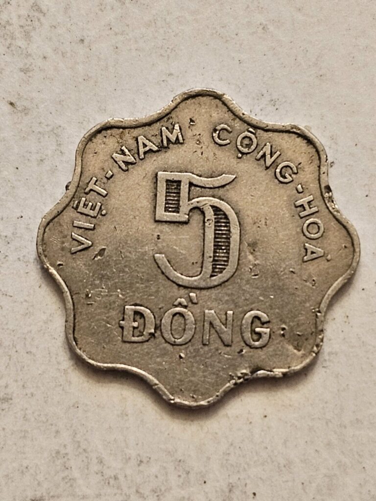 Read more about the article 1966 🇻🇳 VIETNAM VIETNAMESE 5 DONG WORLD COIN KM9 SCALLOP SHAPE FINE FREE SHIP