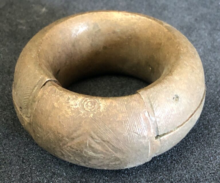 Read more about the article Bracelet Bronze Mossi Burkina Faso Coin Antique Africa 32.9oz