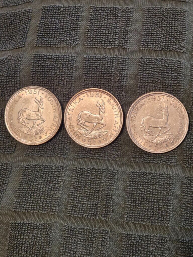 Read more about the article (3)  1951    South  Africa 5 Shillings   Silver Crowns.  Nice  UNC coins