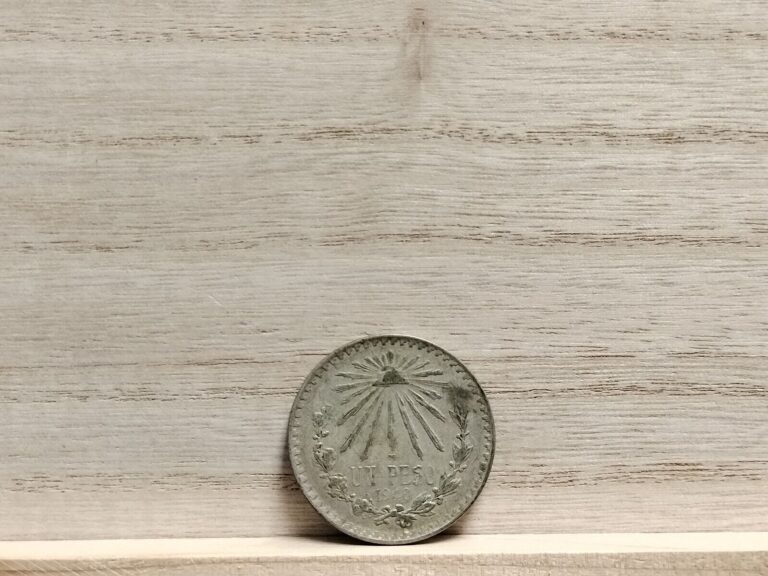 Read more about the article 1940 Un Peso Mexico Silver Coin