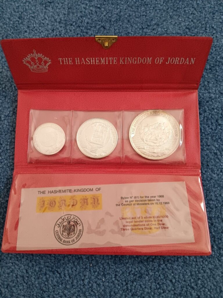 Read more about the article JORDAN 1968 SILVER PROOF SET IN CASE  THREE COINS