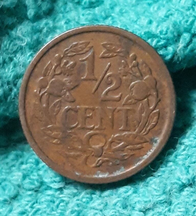 Read more about the article One 1912 Very Small Netherlands 1/2 Cent ~ Netherland ~ Bronze Coin