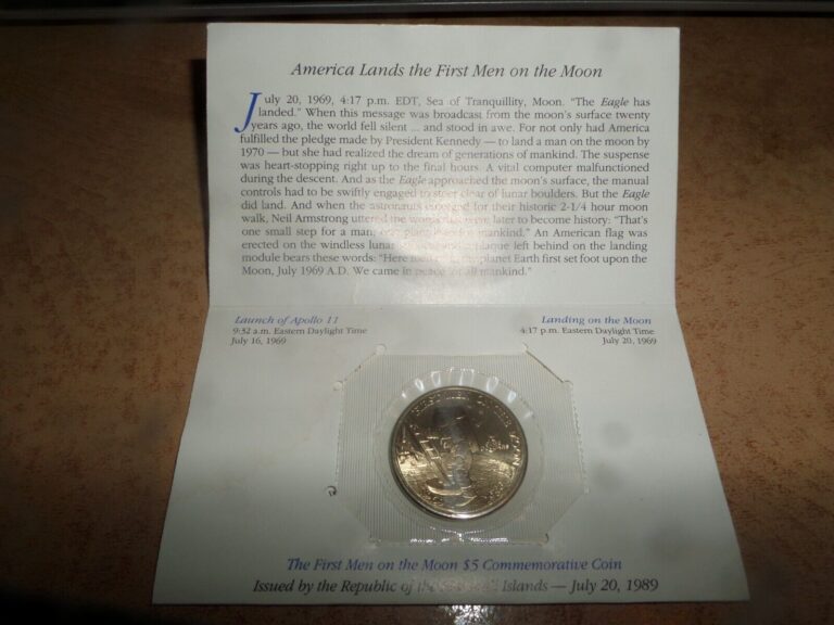 Read more about the article Republic of the Marshall Islands First Men on the Moon $5 Commemorative Coin